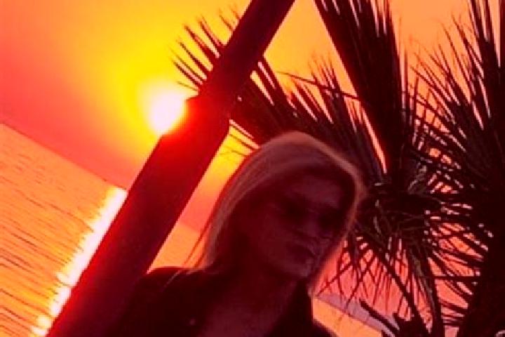 Aubrey, 24 — Escort in Meral, Indonesia