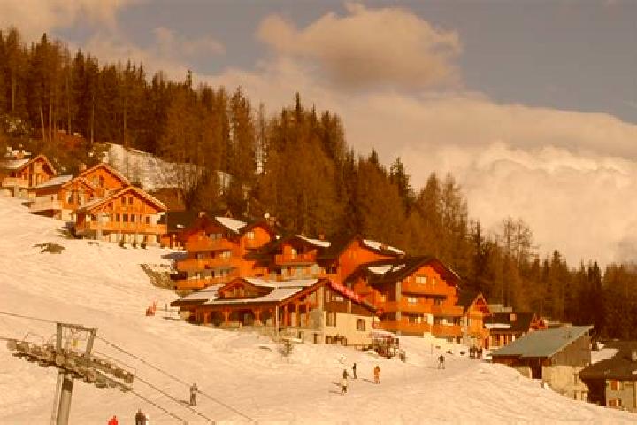 Aubrey, 24 — Escort in Peisey-Nancroix, France