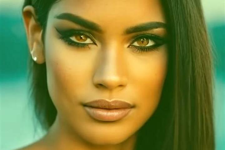 Aubrey, 25, a black dark-eyed latina companion based in Shandang. Offering Domination, Erotic Massage, Duos. Available for incall and outcall, overnight book...