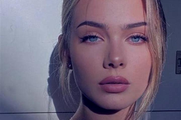 Aubrey, 25, a blonde grey-eyed european companion based in Leopoldina. Offering Overnight, Party Girl, Tantra. Available for incall and outcall, overnight bo...