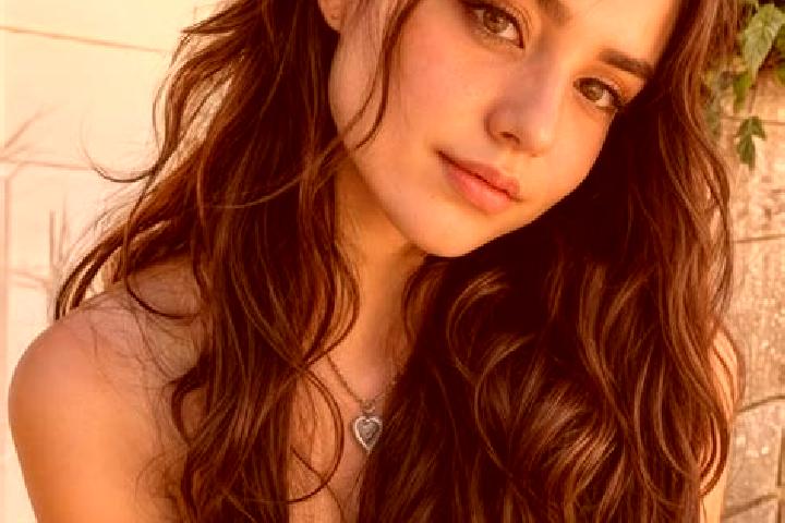Aubrey, 25, a chestnut hazel-eyed middle eastern companion based in Keshan. Offering Duos, A-Level, Party Girl, Massage. Available for incall and outcall, da...