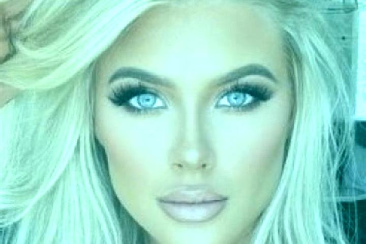 Aubrey, 25, a platinum blonde dark-eyed mixed companion based in Magdalena Contreras. Offering Striptease, Dinner Date, BDSM. Available for incall and outcal...