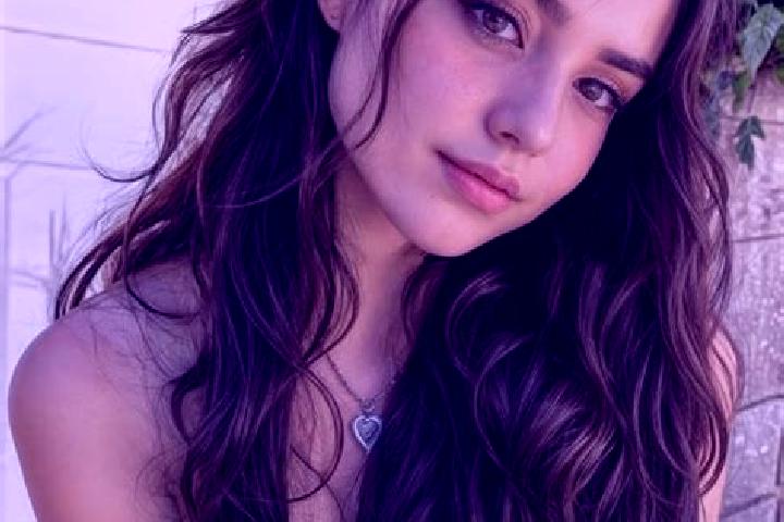 Aubrey, 25, a red hazel-eyed middle eastern companion based in Caitang. Offering Roleplay, Overnight, Erotic Massage, CIM, Prostate Massage. Available for in...