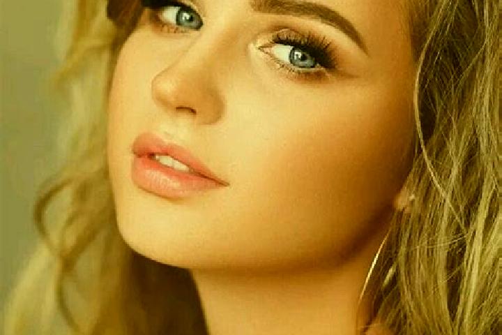 Aubrey, 26, a dark blonde blue-eyed caucasian companion based in Bouin-Plumoison. Offering Dinner Date, CIM, Couples. Available for incall and outcall, overn...