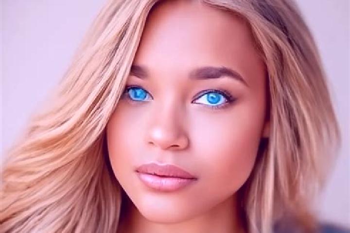 Aubrey, 26, a dark blonde blue-eyed latina companion based in Aberdare. Offering Tantra, Massage, Couples, Travel Companion, Erotic Massage. Available for in...