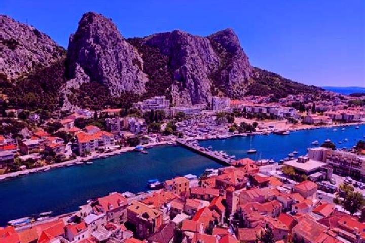 Aubrey, 26 — Escort in Omis, Croatia