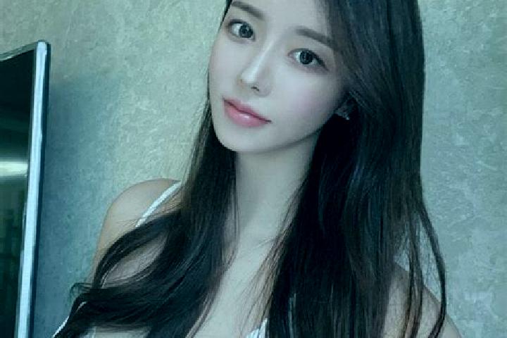 Aubrey, 26 — Escort in Xingma, China