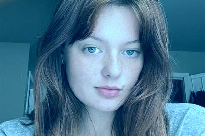 Aubrey, 27, a auburn grey-eyed european companion based in Anapolis. Offering Overnight, Massage, BDSM, CIM. Available for incall and outcall, overnight book...