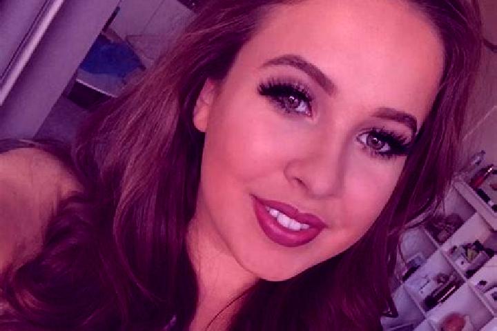 Aubrey, 27, a red dark-eyed mixed companion based in Salerano Canavese. Offering Tantra, Domination, Travel Companion, Deep French Kissing. Available for inc...