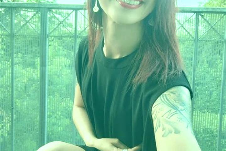 Aubrey, 27 — Escort in Mours, France