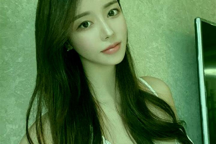 Aubrey, 27 — Escort in Yingde er, China