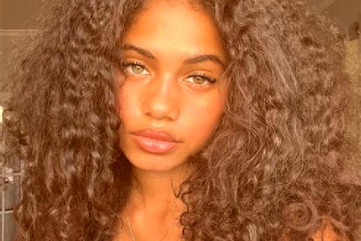 Aubrey, 28, a black grey-eyed ebony companion based in Fouillard. Offering CIM, Fetish, OWO, Massage. Available for incall and outcall, overnight bookings av...