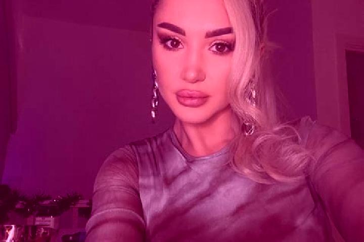 Aubrey, 28, a blonde dark-eyed slavic companion based in La Saussaye. Offering GFE, Party Girl, Dinner Date. Available for incall and outcall, day and evenin...