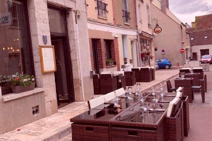 Aubrey, 28 — Escort in Frepillon, France