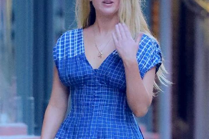 Aubrey, 28 — Escort in Lawrence, Australia