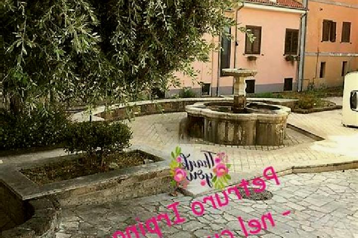 Aubrey, 28 — Escort in Petruro Irpino, Italy