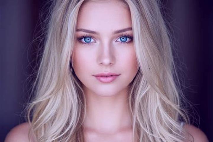Aubrey, 29, a blonde amber-eyed mixed companion based in Acapetahua. Offering 69, Duos, Massage. Available for incall and outcall, overnight bookings available.