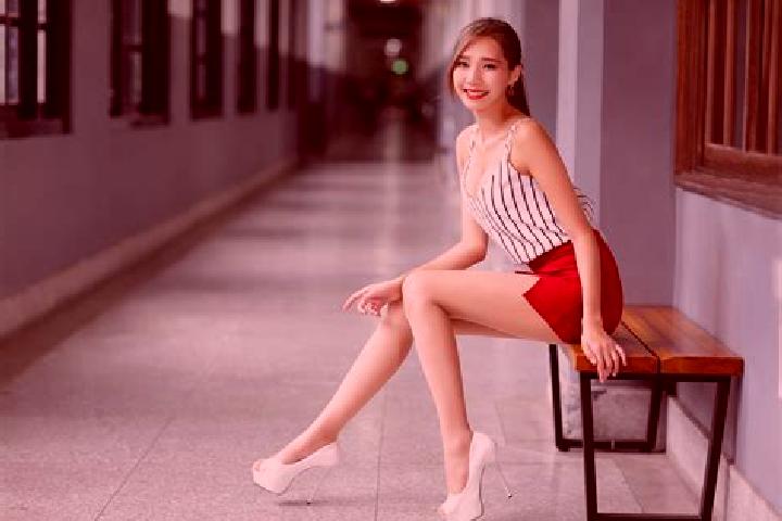Aubrey, 31, a dark blonde dark-eyed asian companion based in Moeringen. Offering Travel Companion, Domination, BDSM, Dinner Date, Prostate Massage. Available...