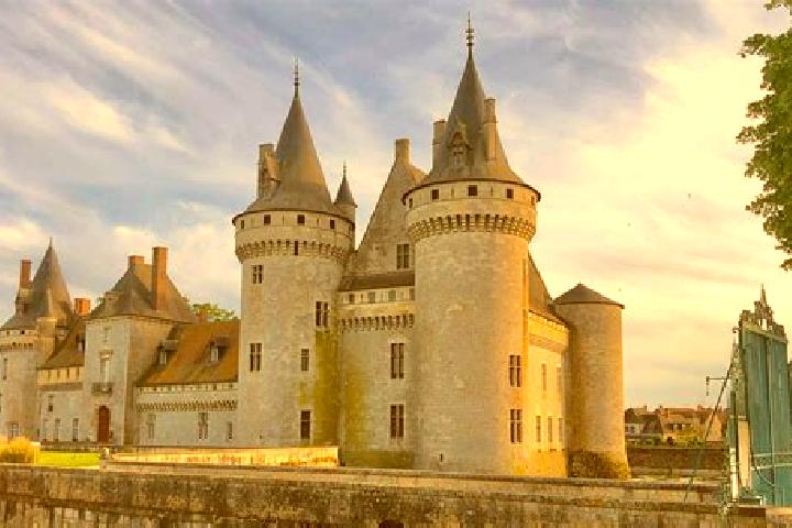 Aubrey, 31 — Escort in Chalonnes-sur-Loire, France