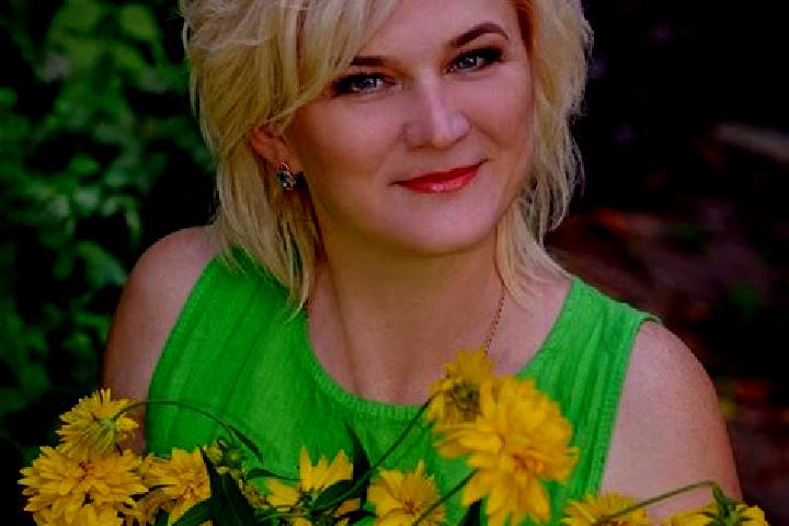 Aubrey, 31 — Escort in Nadvirna, Ukraine