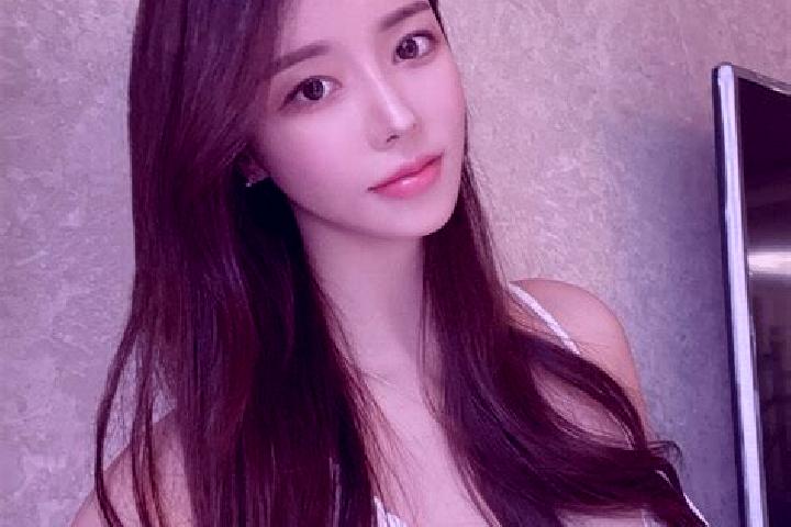 Aubrey, 31 — Escort in Yengiawat, China