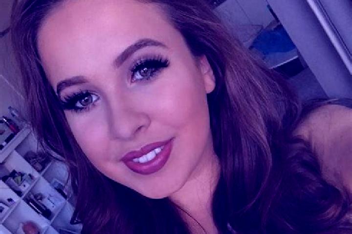 Aubrey, 32, a brunette hazel-eyed caucasian companion based in Ponta do Sol. Offering Travel Companion, Deep French Kissing, Massage. Available for incall an...