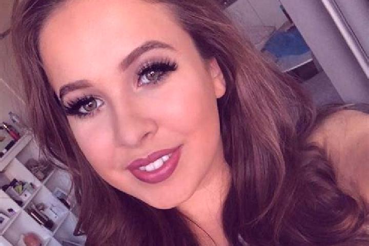 Aubrey, 32, a red dark-eyed mediterranean companion based in Balta Doamnei. Offering Couples, Prostate Massage, Fetish, Overnight. Available for incall and o...