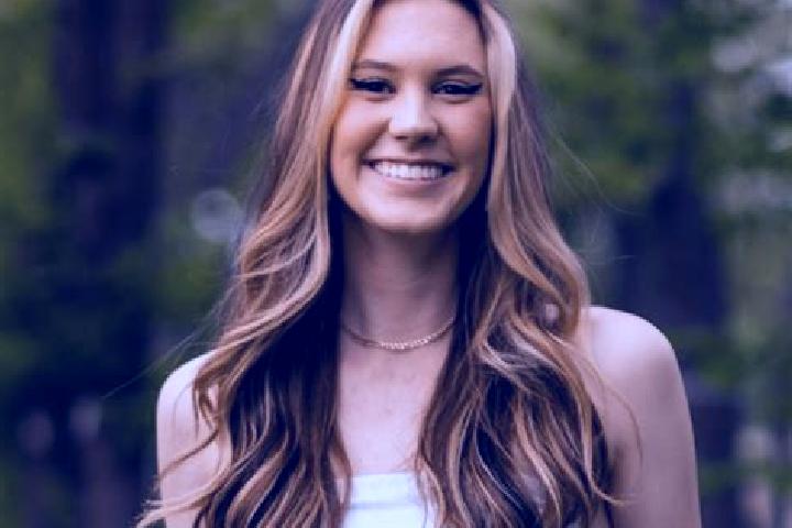 Aubrey, 32 — Escort in Coram, United States