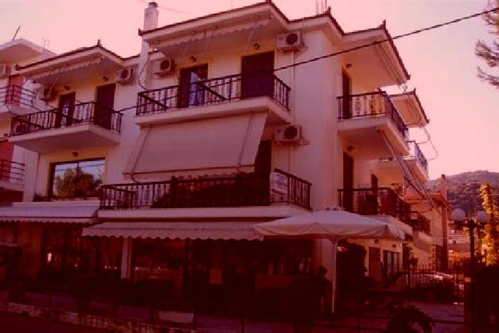 Aubrey, 32 — Escort in Neos Pirgos, Greece