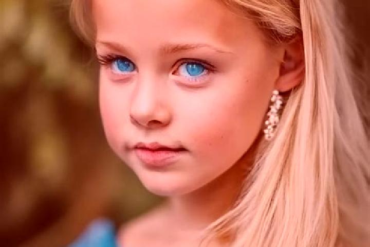 Aubrey, 33, a blonde blue-eyed indian companion based in Blasillo 2da. Seccion (Otates). Offering CIM, Fetish, Roleplay, Overnight, BDSM. Available for incal...