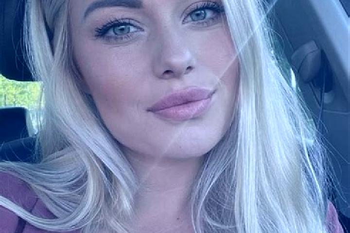 Aubrey, 33, a blonde hazel-eyed asian companion based in Ifetedo. Offering 69, Tantra, Overnight. Available for incall and outcall, day and evening dates.