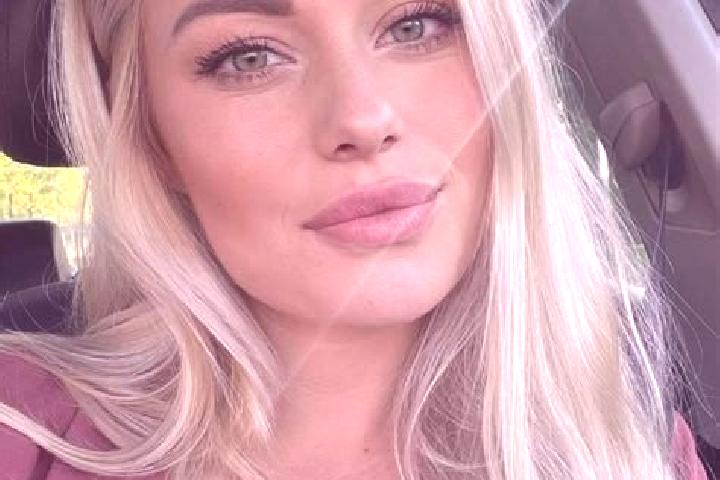 Aubrey, 33, a blonde hazel-eyed slavic companion based in Tibeguele. Offering GFE, Massage, A-Level, Tantra, CIM. Available for incall and outcall, overnight...