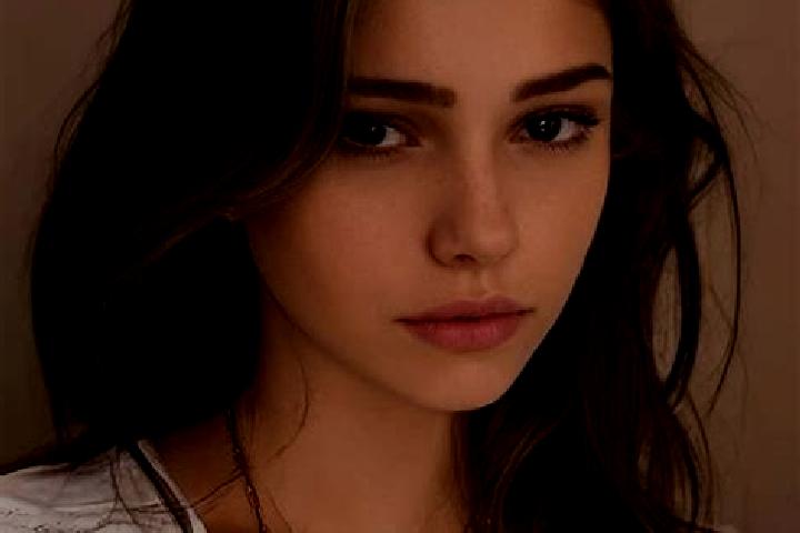 Aubrey, 33, a chestnut grey-eyed slavic companion based in Gornate Superiore. Offering Fetish, Erotic Massage, CIM. Available for incall and outcall, overnig...