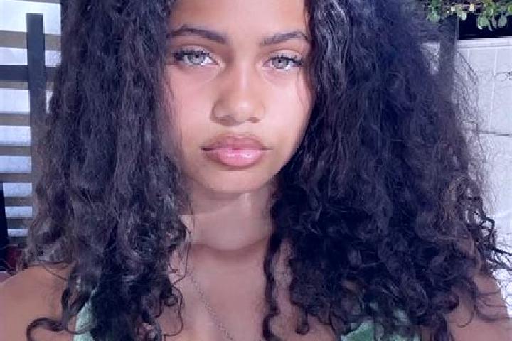 Aubrey, 33, a red green-eyed mixed companion based in Dunabogdany. Offering OWO, Striptease, Fetish. Available for incall and outcall, day and evening dates.