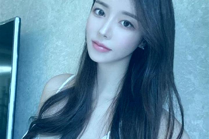 Aubrey, 33 — Escort in Xishiqiao, China