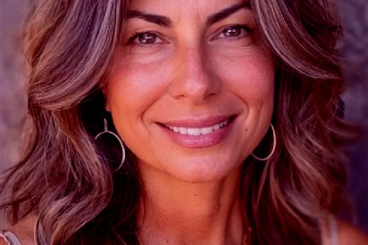 Aubrey, 34, a brunette grey-eyed mixed companion based in Cuautieco. Offering Tantra, BDSM, Erotic Massage. Available for incall and outcall, overnight booki...