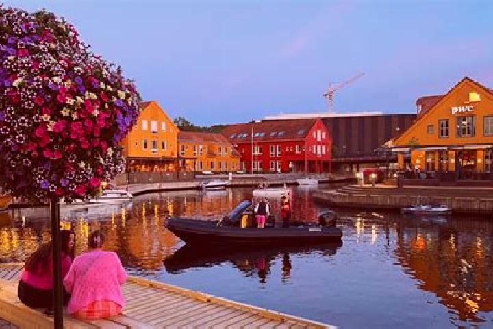 Aubrey, 34 — Escort in Sand, Norway