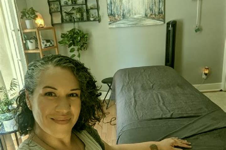 Aubrey, 35, a black grey-eyed ebony companion based in Holzkirchen. Offering Fetish, BDSM, Prostate Massage, Deep French Kissing, OWO. Available for incall a...