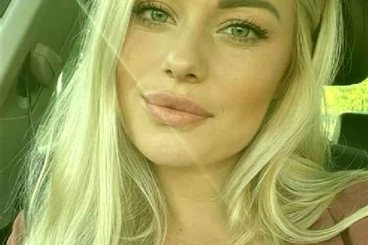 Aubrey, 35, a blonde hazel-eyed european companion based in Haywards Bay. Offering Dinner Date, Duos, 69, Travel Companion. Available for incall and outcall,...