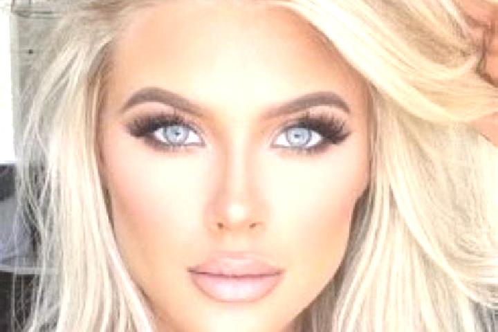 Aubrey, 35, a platinum blonde dark-eyed mediterranean companion based in Ferrenafe. Offering Fetish, CIM, Prostate Massage, Dinner Date. Available for incall...