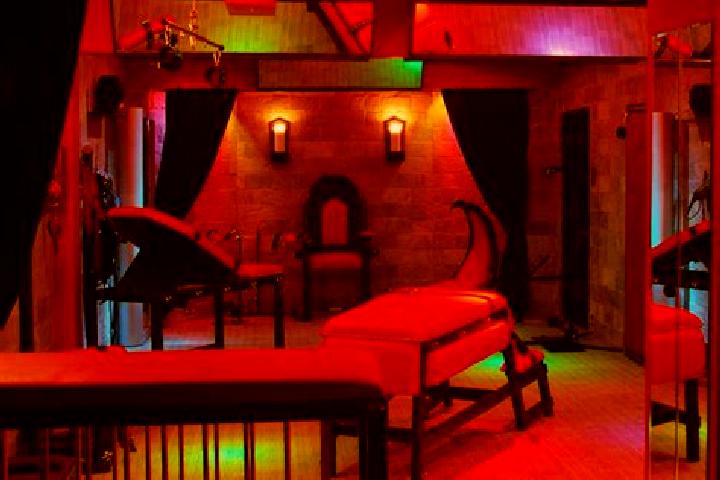 Aubrey, 35, a red brown-eyed caribbean companion based in Parjol. Offering A-Level, BDSM, Couples. Available for incall and outcall, overnight bookings avail...