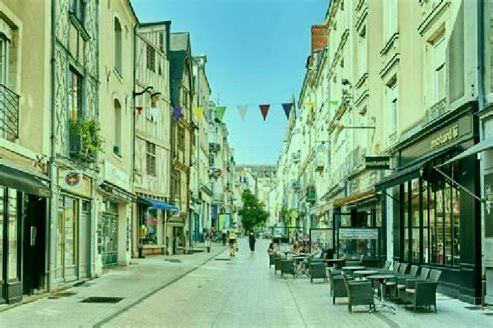 Aubrey, 35 — Escort in Diges, France