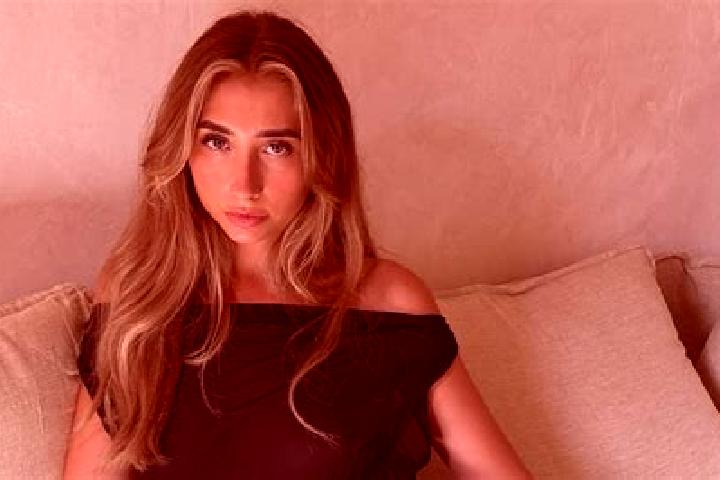 Aubrey, 35 — Escort in Recologne, France