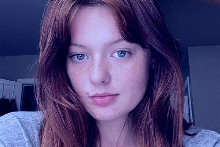 Aubrey, 36, a auburn grey-eyed mixed companion based in Constancia. Offering Striptease, OWO, Domination. Available for incall and outcall, day and evening d...