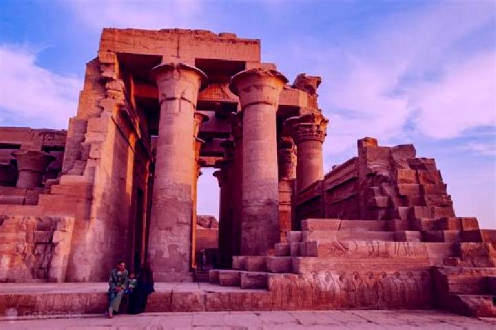 Aubrey, 36 — Escort in Kom Ombo, Egypt