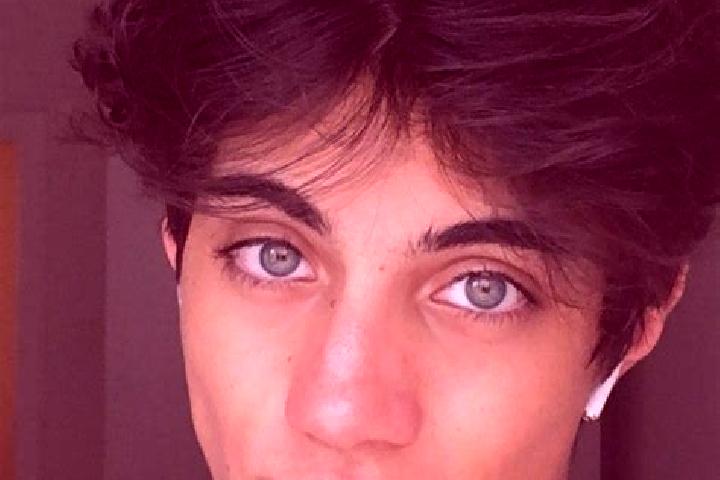 Aubrey, 37, a chestnut grey-eyed caucasian companion based in South Bar. Offering Erotic Massage, Roleplay, Tantra. Available for incall and outcall, overnig...