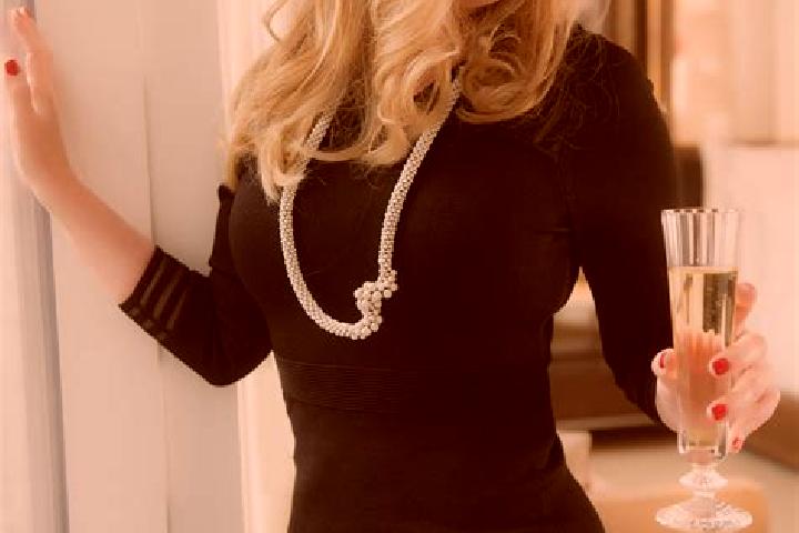 Aubrey, 38, a blonde amber-eyed ebony companion based in Peleduy. Offering Girlfriend Experience, Massage, Fetish, Tantra, Dinner Date. Available for incall ...