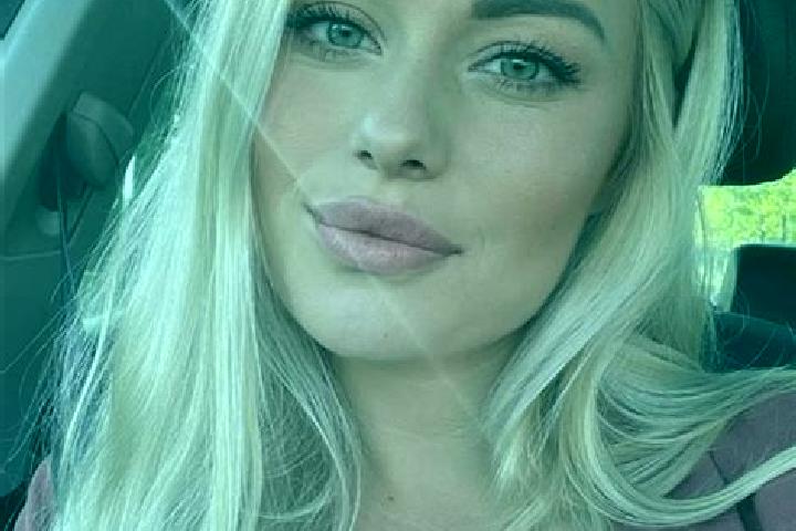 Aubrey, 38, a blonde hazel-eyed mixed companion based in Puls. Offering Prostate Massage, Couples, Striptease, OWO. Available for incall and outcall, day and...