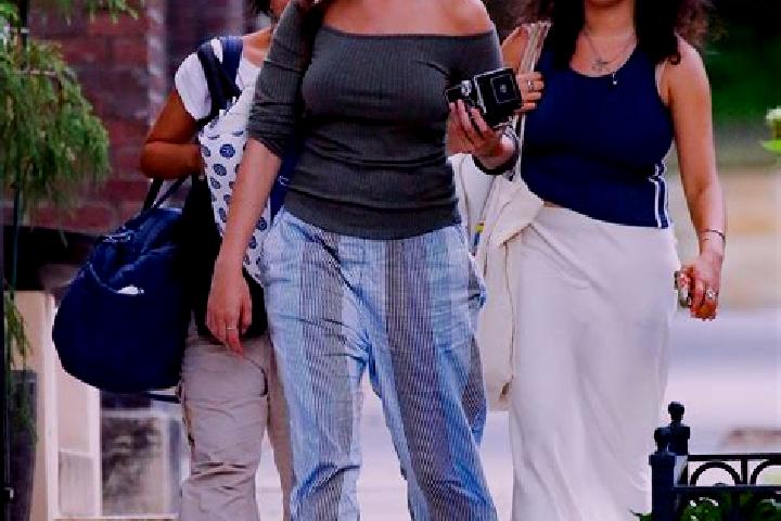 Aubrey, 38 — Escort in Siuri, India