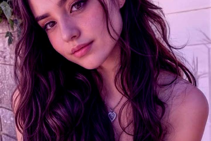 Aurora, 20, a auburn hazel-eyed asian companion based in Chaussan. Offering BDSM, 69, CIM, Tantra. Available for incall and outcall, overnight bookings avail...